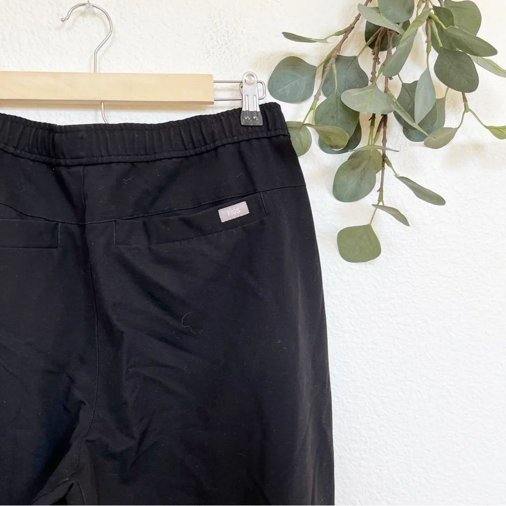 FIGS- Men’s Black Tansen Jogger Scrubs M